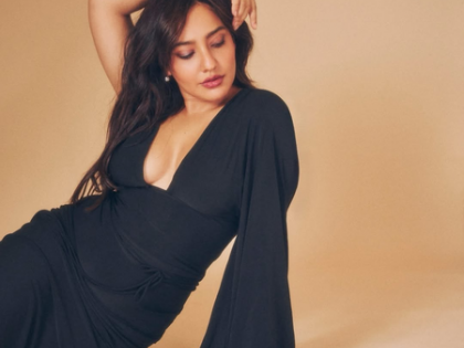 Neha Sharma chooses bed over beats as she leaves concert after 15 minutes | Neha Sharma chooses bed over beats as she leaves concert after 15 minutes Neha Sharma chooses bed over beats as she leaves concert after 15 minutes | Neha Sharma chooses bed over beats as she leaves concert after 15 minutes