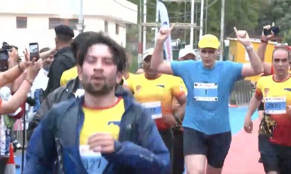 Despite rain, hundreds join Jammu’s international marathon; CM Omar Abdullah participates | Despite rain, hundreds join Jammu’s international marathon; CM Omar Abdullah participates Despite rain, hundreds join Jammu’s international marathon; CM Omar Abdullah participates | Despite rain, hundreds join Jammu’s international marathon; CM Omar Abdullah participates