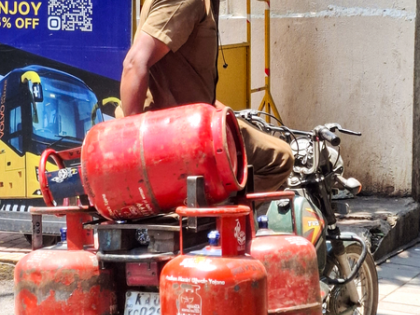 Petrol, diesel stocks adequate, no dry-outs at LPG agencies: Govt | Petrol, diesel stocks adequate, no dry-outs at LPG agencies: Govt Petrol, diesel stocks adequate, no dry-outs at LPG agencies: Govt | Petrol, diesel stocks adequate, no dry-outs at LPG agencies: Govt