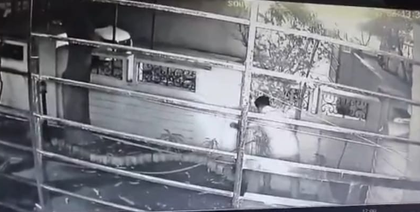 'Psycho' thief targets women’s innerwear in Karnataka's Gangavathi; police launch manhunt | 'Psycho' thief targets women’s innerwear in Karnataka's Gangavathi; police launch manhunt 'Psycho' thief targets women’s innerwear in Karnataka's Gangavathi; police launch manhunt | 'Psycho' thief targets women’s innerwear in Karnataka's Gangavathi; police launch manhunt