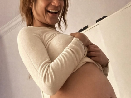 Poonam Pandey flaunts baby bump, is it an April Fool’s prank? | Poonam Pandey flaunts baby bump, is it an April Fool’s prank?