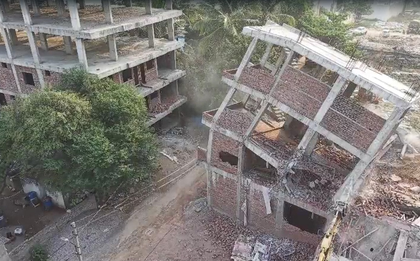 HYDRAA carries out demolitions to reclaim land worth Rs 100 crore | HYDRAA carries out demolitions to reclaim land worth Rs 100 crore HYDRAA carries out demolitions to reclaim land worth Rs 100 crore | HYDRAA carries out demolitions to reclaim land worth Rs 100 crore