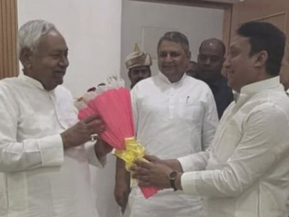 RJD MLA Faisal Rahman meets Nitish Kumar, triggering fresh row | RJD MLA Faisal Rahman meets Nitish Kumar, triggering fresh row RJD MLA Faisal Rahman meets Nitish Kumar, triggering fresh row | RJD MLA Faisal Rahman meets Nitish Kumar, triggering fresh row 