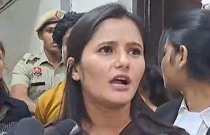 Actress Anjali Raghav files complaint with Haryana Women's Commission over obscene videos | Actress Anjali Raghav files complaint with Haryana Women's Commission over obscene videos Actress Anjali Raghav files complaint with Haryana Women's Commission over obscene videos | Actress Anjali Raghav files complaint with Haryana Women's Commission over obscene videos