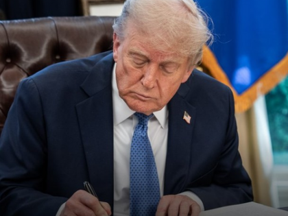 Trump signs order to save college sports | Trump signs order to save college sports Trump signs order to save college sports | Trump signs order to save college sports