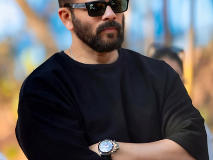 Rohit Shetty takes humourous dig at his life's situation post attack: Life mein comedy aur action chal rahi hai | Rohit Shetty takes humourous dig at his life's situation post attack: Life mein comedy aur action chal rahi hai Rohit Shetty takes humourous dig at his life's situation post attack: Life mein comedy aur action chal rahi hai | Rohit Shetty takes humourous dig at his life's situation post attack: Life mein comedy aur action chal rahi hai