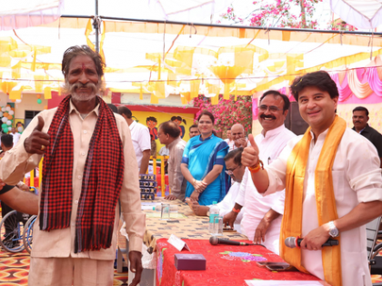 MP: Jyotiraditya Scindia holds public hearing in Guna constituency | MP: Jyotiraditya Scindia holds public hearing in Guna constituency MP: Jyotiraditya Scindia holds public hearing in Guna constituency | MP: Jyotiraditya Scindia holds public hearing in Guna constituency