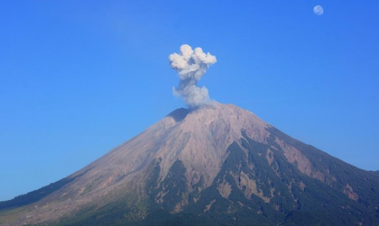 Mount Semeru volcano erupts in Indonesia | Mount Semeru volcano erupts in Indonesia Mount Semeru volcano erupts in Indonesia | Mount Semeru volcano erupts in Indonesia