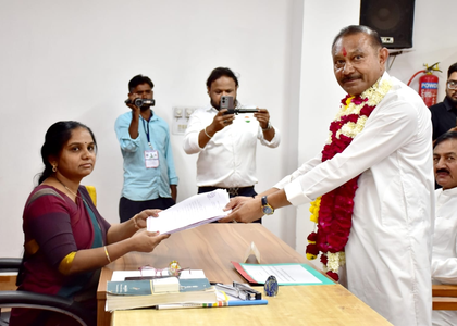 Gujarat: Congress candidate Bhrugurajsinh Chauhan files nomination for Umreth bypoll | Gujarat: Congress candidate Bhrugurajsinh Chauhan files nomination for Umreth bypoll Gujarat: Congress candidate Bhrugurajsinh Chauhan files nomination for Umreth bypoll | Gujarat: Congress candidate Bhrugurajsinh Chauhan files nomination for Umreth bypoll