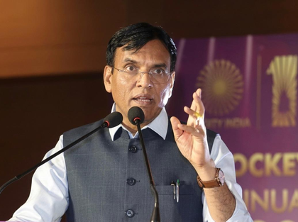 Gujarat: Mansukh Mandaviya mourns deaths of four youths in Porbandar accident | Gujarat: Mansukh Mandaviya mourns deaths of four youths in Porbandar accident Gujarat: Mansukh Mandaviya mourns deaths of four youths in Porbandar accident | Gujarat: Mansukh Mandaviya mourns deaths of four youths in Porbandar accident