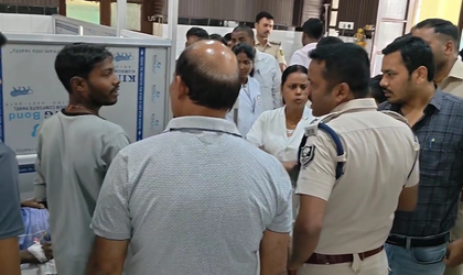 East Champaran hooch tragedy worsens, death toll climbs to 11 | East Champaran hooch tragedy worsens, death toll climbs to 11 East Champaran hooch tragedy worsens, death toll climbs to 11 | East Champaran hooch tragedy worsens, death toll climbs to 11