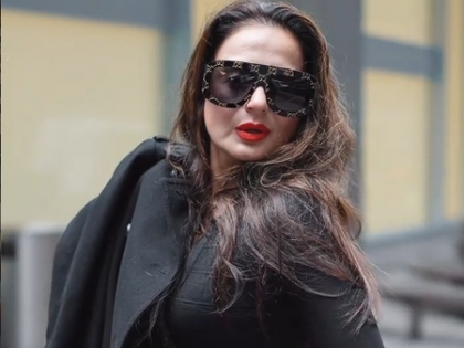 Ameesha Patel, Siddharth Anand slam comedian Zakir Khan for his dig at 'Bandra-Juhu' crowd | Ameesha Patel, Siddharth Anand slam comedian Zakir Khan for his dig at 'Bandra-Juhu' crowd Ameesha Patel, Siddharth Anand slam comedian Zakir Khan for his dig at 'Bandra-Juhu' crowd | Ameesha Patel, Siddharth Anand slam comedian Zakir Khan for his dig at 'Bandra-Juhu' crowd