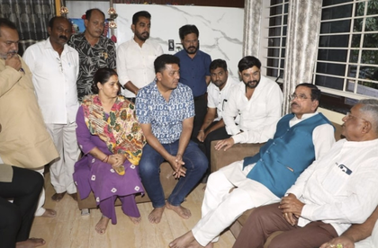 K’taka love jihad case: Pralhad Joshi visits Hubballi victim’s family | K’taka love jihad case: Pralhad Joshi visits Hubballi victim’s family K’taka love jihad case: Pralhad Joshi visits Hubballi victim’s family | K’taka love jihad case: Pralhad Joshi visits Hubballi victim’s family