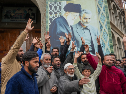 Spontaneous jubilation erupts in Kashmir Valley on West Asia ceasefire announcement | Spontaneous jubilation erupts in Kashmir Valley on West Asia ceasefire announcement Spontaneous jubilation erupts in Kashmir Valley on West Asia ceasefire announcement | Spontaneous jubilation erupts in Kashmir Valley on West Asia ceasefire announcement