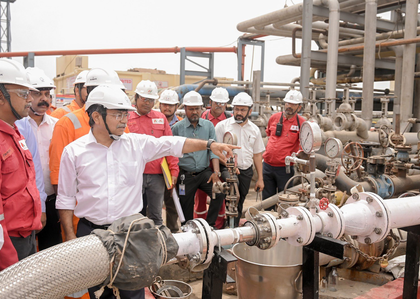 Kandla Port pioneers methanol bunkering in step toward green shipping | Kandla Port pioneers methanol bunkering in step toward green shipping Kandla Port pioneers methanol bunkering in step toward green shipping | Kandla Port pioneers methanol bunkering in step toward green shipping