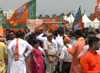 Want BJP to form govt in Bengal: People at PM Modi's Siliguri rally | Want BJP to form govt in Bengal: People at PM Modi's Siliguri rally Want BJP to form govt in Bengal: People at PM Modi's Siliguri rally | Want BJP to form govt in Bengal: People at PM Modi's Siliguri rally