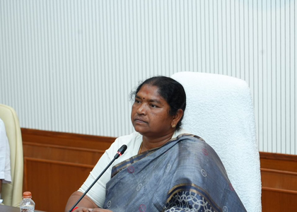 Telangana Minister Seethakka sends legal notice to KCR | Telangana Minister Seethakka sends legal notice to KCR Telangana Minister Seethakka sends legal notice to KCR | Telangana Minister Seethakka sends legal notice to KCR