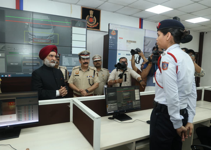 Delhi L-G praises traffic cops’ public engagement on parking, road safety | Delhi L-G praises traffic cops’ public engagement on parking, road safety Delhi L-G praises traffic cops’ public engagement on parking, road safety | Delhi L-G praises traffic cops’ public engagement on parking, road safety