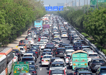 Passenger vehicle sales in India up 25.4 pc to 437,312 units in April: SIAM data | Passenger vehicle sales in India up 25.4 pc to 437,312 units in April: SIAM data Passenger vehicle sales in India up 25.4 pc to 437,312 units in April: SIAM data | Passenger vehicle sales in India up 25.4 pc to 437,312 units in April: SIAM data