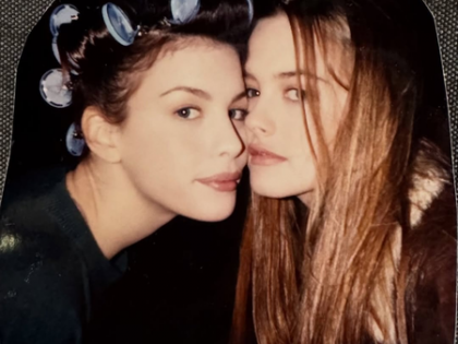 Alicia Silverstone posts ‘before selfie’ picture with Liv Tyler: Sweet little 90’s moment | Alicia Silverstone posts ‘before selfie’ picture with Liv Tyler: Sweet little 90’s moment Alicia Silverstone posts ‘before selfie’ picture with Liv Tyler: Sweet little 90’s moment | Alicia Silverstone posts ‘before selfie’ picture with Liv Tyler: Sweet little 90’s moment