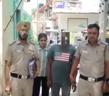 Delhi Police bust property fraud racket, accused held; Rs 2 crore fraud unearthed | Delhi Police bust property fraud racket, accused held; Rs 2 crore fraud unearthed Delhi Police bust property fraud racket, accused held; Rs 2 crore fraud unearthed | Delhi Police bust property fraud racket, accused held; Rs 2 crore fraud unearthed