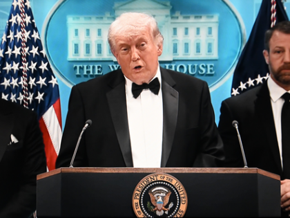 Trump pushes ballroom plan after shooting | Trump pushes ballroom plan after shooting