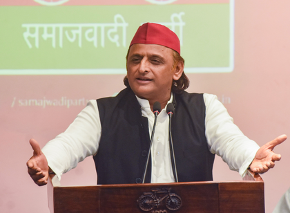 Contradictory messages from UP: SP chief talks alliance while Cong welcomes defectors on same day | Contradictory messages from UP: SP chief talks alliance while Cong welcomes defectors on same day Contradictory messages from UP: SP chief talks alliance while Cong welcomes defectors on same day | Contradictory messages from UP: SP chief talks alliance while Cong welcomes defectors on same day
