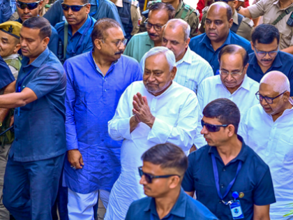 Nitish Kumar pays tribute to wife on death anniversary in Nalanda | Nitish Kumar pays tribute to wife on death anniversary in Nalanda Nitish Kumar pays tribute to wife on death anniversary in Nalanda | Nitish Kumar pays tribute to wife on death anniversary in Nalanda