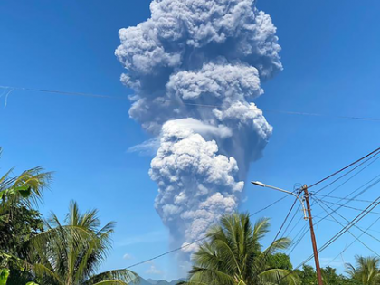 Three killed in volcano erruption in Indonesia | Three killed in volcano erruption in Indonesia