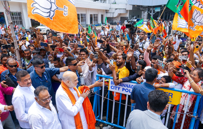 Amit Shah arrives in Kolkata; new CM name to be finalised today | Amit Shah arrives in Kolkata; new CM name to be finalised today