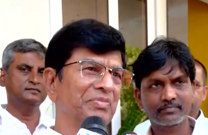 Father remembers 'struggle for food' after Vijay takes oath as Tamil Nadu CM | Father remembers 'struggle for food' after Vijay takes oath as Tamil Nadu CM Father remembers 'struggle for food' after Vijay takes oath as Tamil Nadu CM | Father remembers 'struggle for food' after Vijay takes oath as Tamil Nadu CM
