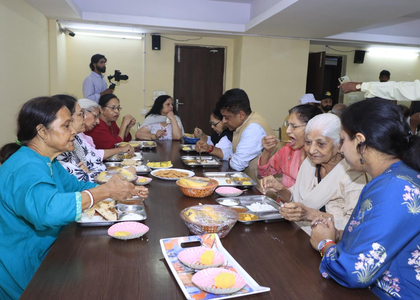 Mother’s Day: NDMC V-C Kuljeet Singh Chahal plants trees, shares meal with senior citizens | Mother’s Day: NDMC V-C Kuljeet Singh Chahal plants trees, shares meal with senior citizens Mother’s Day: NDMC V-C Kuljeet Singh Chahal plants trees, shares meal with senior citizens | Mother’s Day: NDMC V-C Kuljeet Singh Chahal plants trees, shares meal with senior citizens