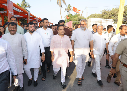 Gujarat: Preparations intensify for PM Modi's Vadodara roadshow after arrival in Jamnagar | Gujarat: Preparations intensify for PM Modi's Vadodara roadshow after arrival in Jamnagar Gujarat: Preparations intensify for PM Modi's Vadodara roadshow after arrival in Jamnagar | Gujarat: Preparations intensify for PM Modi's Vadodara roadshow after arrival in Jamnagar