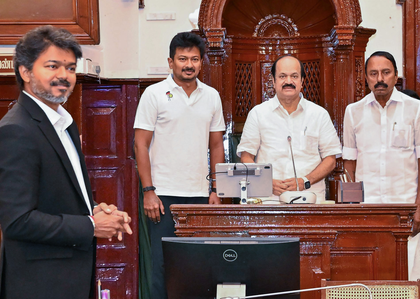 In TN Assembly, Vijay references British parliamentary history, quotes Abraham Lincoln | In TN Assembly, Vijay references British parliamentary history, quotes Abraham Lincoln In TN Assembly, Vijay references British parliamentary history, quotes Abraham Lincoln | In TN Assembly, Vijay references British parliamentary history, quotes Abraham Lincoln