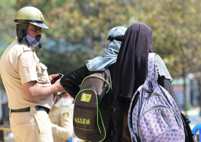 Karnataka Govt Withdraws 2022 Uniform Order, Permits Religious Symbols in Schools, Colleges | Karnataka Govt Withdraws 2022 Uniform Order, Permits Religious Symbols in Schools, Colleges Karnataka Govt Withdraws 2022 Uniform Order, Permits Religious Symbols in Schools, Colleges | Karnataka Govt Withdraws 2022 Uniform Order, Permits Religious Symbols in Schools, Colleges
