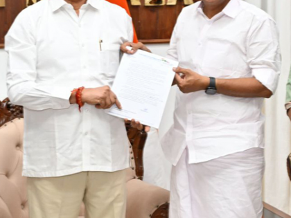 After Tamil Nadu turbulence, Kerala offers Governor a smooth transition | After Tamil Nadu turbulence, Kerala offers Governor a smooth transition After Tamil Nadu turbulence, Kerala offers Governor a smooth transition | After Tamil Nadu turbulence, Kerala offers Governor a smooth transition