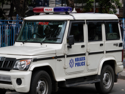 Tension in Bengal's Garia after BJP worker attacked near grocery store | Tension in Bengal's Garia after BJP worker attacked near grocery store Tension in Bengal's Garia after BJP worker attacked near grocery store | Tension in Bengal's Garia after BJP worker attacked near grocery store