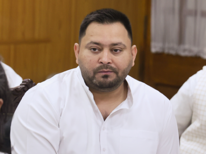 Tejashwi Yadav targets Bihar government over LPG shortage at community health centre in Begusarai | Tejashwi Yadav targets Bihar government over LPG shortage at community health centre in Begusarai Tejashwi Yadav targets Bihar government over LPG shortage at community health centre in Begusarai | Tejashwi Yadav targets Bihar government over LPG shortage at community health centre in Begusarai
