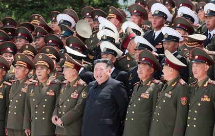 North Korea's Kim chairs army commanders' meeting, orders southern border defense buildup | North Korea's Kim chairs army commanders' meeting, orders southern border defense buildup North Korea's Kim chairs army commanders' meeting, orders southern border defense buildup | North Korea's Kim chairs army commanders' meeting, orders southern border defense buildup
