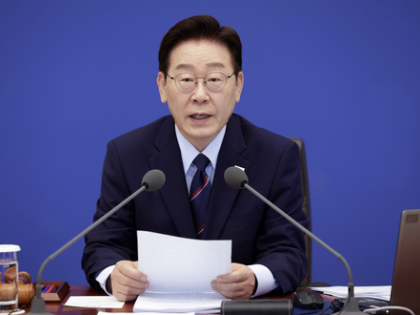 South Korea: Lee says rights of management should be respected as much as labor rights | South Korea: Lee says rights of management should be respected as much as labor rights South Korea: Lee says rights of management should be respected as much as labor rights | South Korea: Lee says rights of management should be respected as much as labor rights