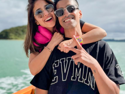 Shweta Tripathi, Chaitnya Sharma turn real-life romance into love story for theatre | Shweta Tripathi, Chaitnya Sharma turn real-life romance into love story for theatre Shweta Tripathi, Chaitnya Sharma turn real-life romance into love story for theatre | Shweta Tripathi, Chaitnya Sharma turn real-life romance into love story for theatre
