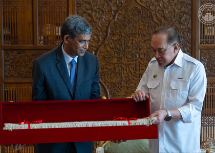 Malaysian PM vows to strengthen 'good relationship' with India for mutual benefit, regional stability | Malaysian PM vows to strengthen 'good relationship' with India for mutual benefit, regional stability Malaysian PM vows to strengthen 'good relationship' with India for mutual benefit, regional stability | Malaysian PM vows to strengthen 'good relationship' with India for mutual benefit, regional stability