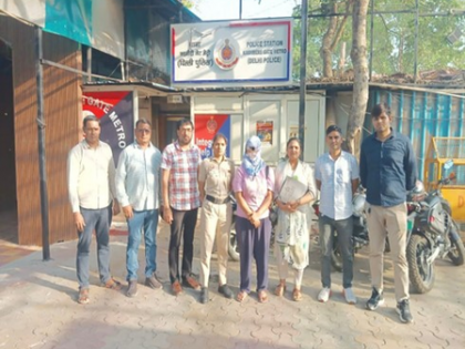 Delhi Metro Police crack theft case; woman arrested with stolen diamond ring | Delhi Metro Police crack theft case; woman arrested with stolen diamond ring Delhi Metro Police crack theft case; woman arrested with stolen diamond ring | Delhi Metro Police crack theft case; woman arrested with stolen diamond ring
