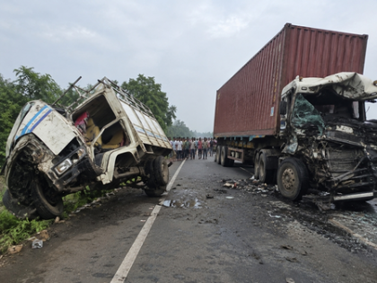 Container truck rams wedding party vehicle on Mumbai-Ahmedabad highway, 12 killed | Container truck rams wedding party vehicle on Mumbai-Ahmedabad highway, 12 killed Container truck rams wedding party vehicle on Mumbai-Ahmedabad highway, 12 killed | Container truck rams wedding party vehicle on Mumbai-Ahmedabad highway, 12 killed