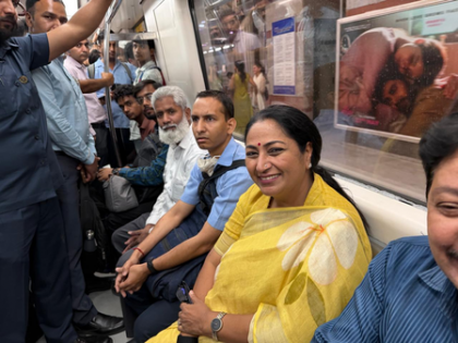 ‘Metro Monday’: Delhi L-G, CM lead by example, use public transport | ‘Metro Monday’: Delhi L-G, CM lead by example, use public transport ‘Metro Monday’: Delhi L-G, CM lead by example, use public transport | ‘Metro Monday’: Delhi L-G, CM lead by example, use public transport
