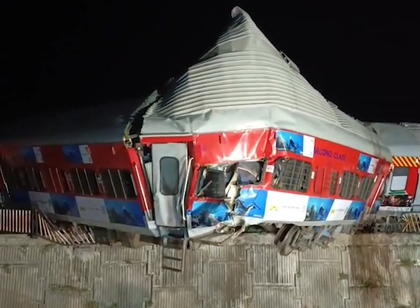 Three coaches of Ujjain Express derail in Rishikesh; probe on | Three coaches of Ujjain Express derail in Rishikesh; probe on Three coaches of Ujjain Express derail in Rishikesh; probe on | Three coaches of Ujjain Express derail in Rishikesh; probe on