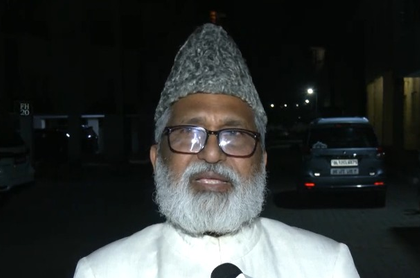 Namaz on roads not right, I support CM Yogi's remarks: U'khand Madrasa Board chief | Namaz on roads not right, I support CM Yogi's remarks: U'khand Madrasa Board chief Namaz on roads not right, I support CM Yogi's remarks: U'khand Madrasa Board chief | Namaz on roads not right, I support CM Yogi's remarks: U'khand Madrasa Board chief
