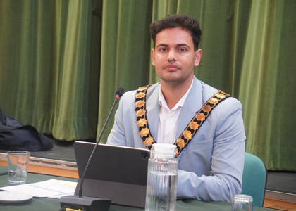 23-year-old councillor becomes youngest Indian-origin Mayor in UK | 23-year-old councillor becomes youngest Indian-origin Mayor in UK 23-year-old councillor becomes youngest Indian-origin Mayor in UK | 23-year-old councillor becomes youngest Indian-origin Mayor in UK