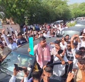 Rajasthan MLA pours petrol on self during protest march in Barmer | Rajasthan MLA pours petrol on self during protest march in Barmer Rajasthan MLA pours petrol on self during protest march in Barmer | Rajasthan MLA pours petrol on self during protest march in Barmer