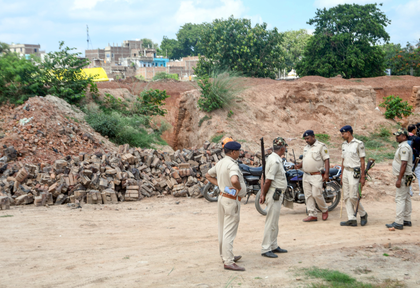 Criminal injured during encounter with police in Samastipur; third encounter in last three days in Bihar | Criminal injured during encounter with police in Samastipur; third encounter in last three days in Bihar Criminal injured during encounter with police in Samastipur; third encounter in last three days in Bihar | Criminal injured during encounter with police in Samastipur; third encounter in last three days in Bihar